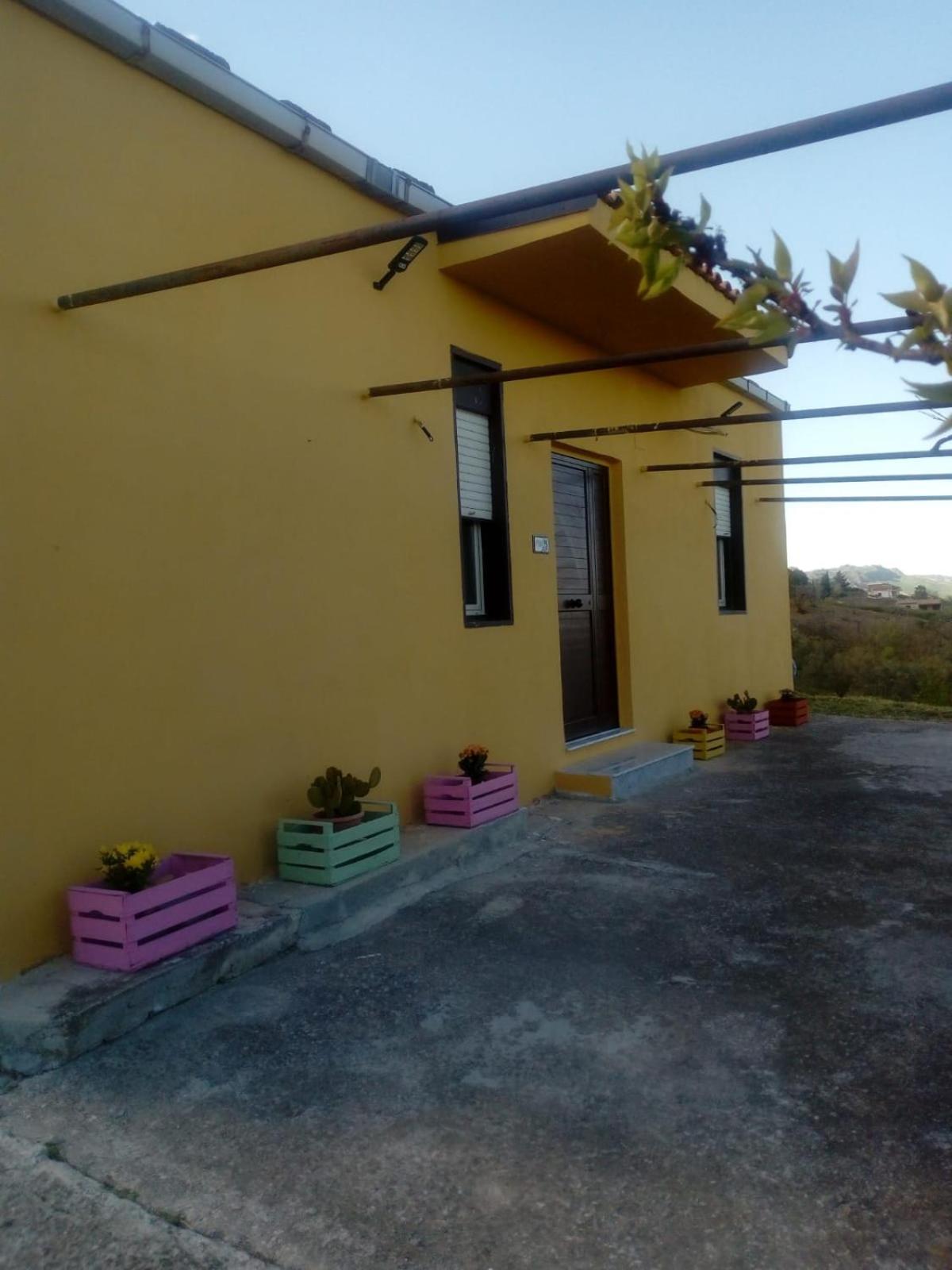 Casa Vacanze Sicilia Casteltermini 外观 照片